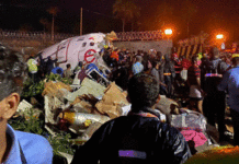 Au moins 18 tués et plus de 120 blessés dans un accident d’avion en Inde Au moins 18 tués et plus de 120 blessés dans un accident d'avion en Inde