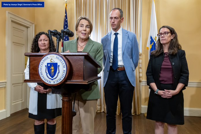Point-de-Presse_Gov-Maura-Healey_DPH-Com-Goldstein_recommendations_Vaccination_091725_1
