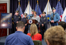 Massachusetts : la gouverneure Maura Healey et la police d’État saluent les résultats des opérations contre les rassemblements automobiles illégaux