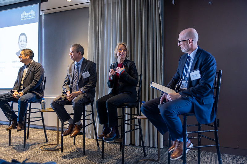 De gauche à droite : Les 3 Commissaires à lÉducation du Massachusetts : Noe Ortega (Enseignement Supérieur, Pedro Martinez (Enseignement primaire et secondaire) et Amy Kershaw (enseignement et soins de la petite-enfance)