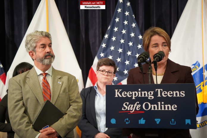 Keep-Teens-Safe-online_041426_1