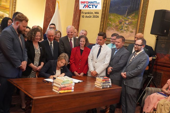 Freedom-to-Read-Act-_100826_1