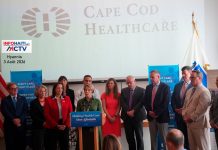 Hyannis-Massachusetts : Maura Healey présente un plan pour réduire le coût des soins de santé