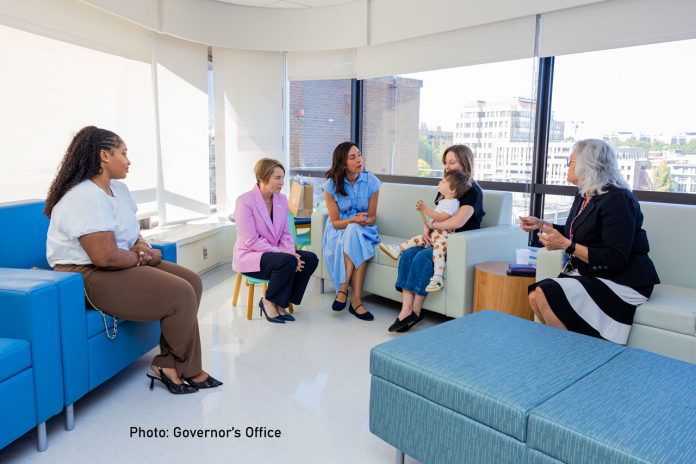 renforcer-sante-mentale-maternelle_governor-Maura-Healey_091526_1